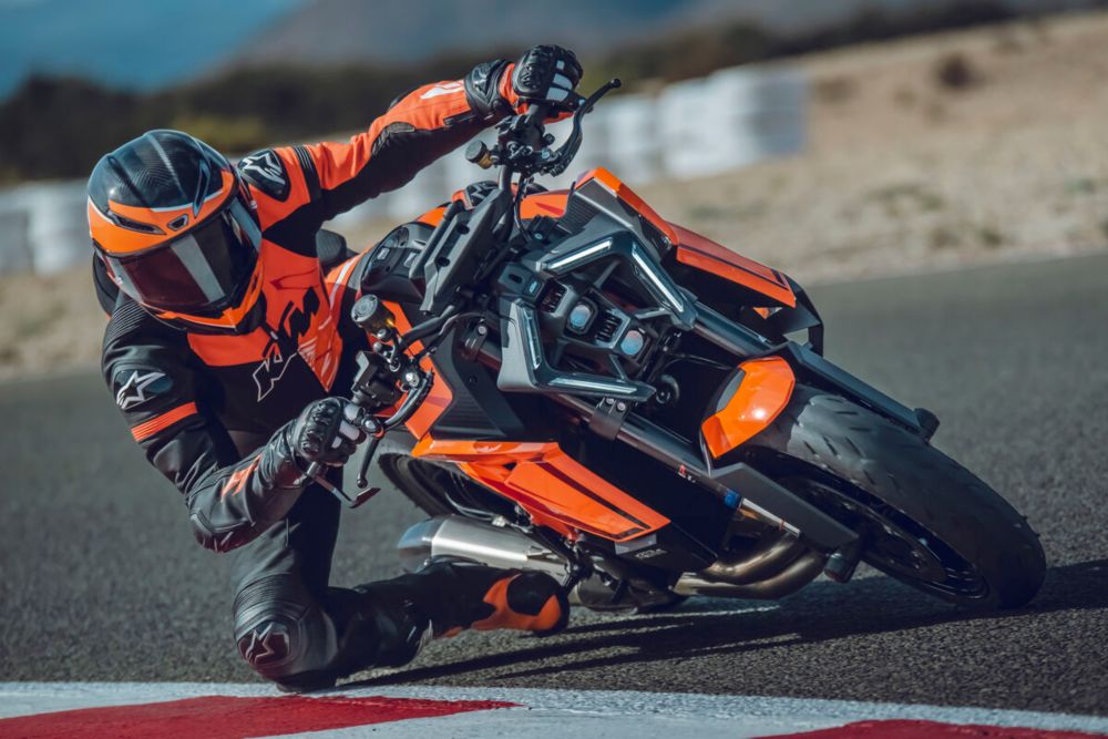 KTM 990 DUKE・KTM 1390 SUPER DUKE R EVO 購入サポートキャンペーン